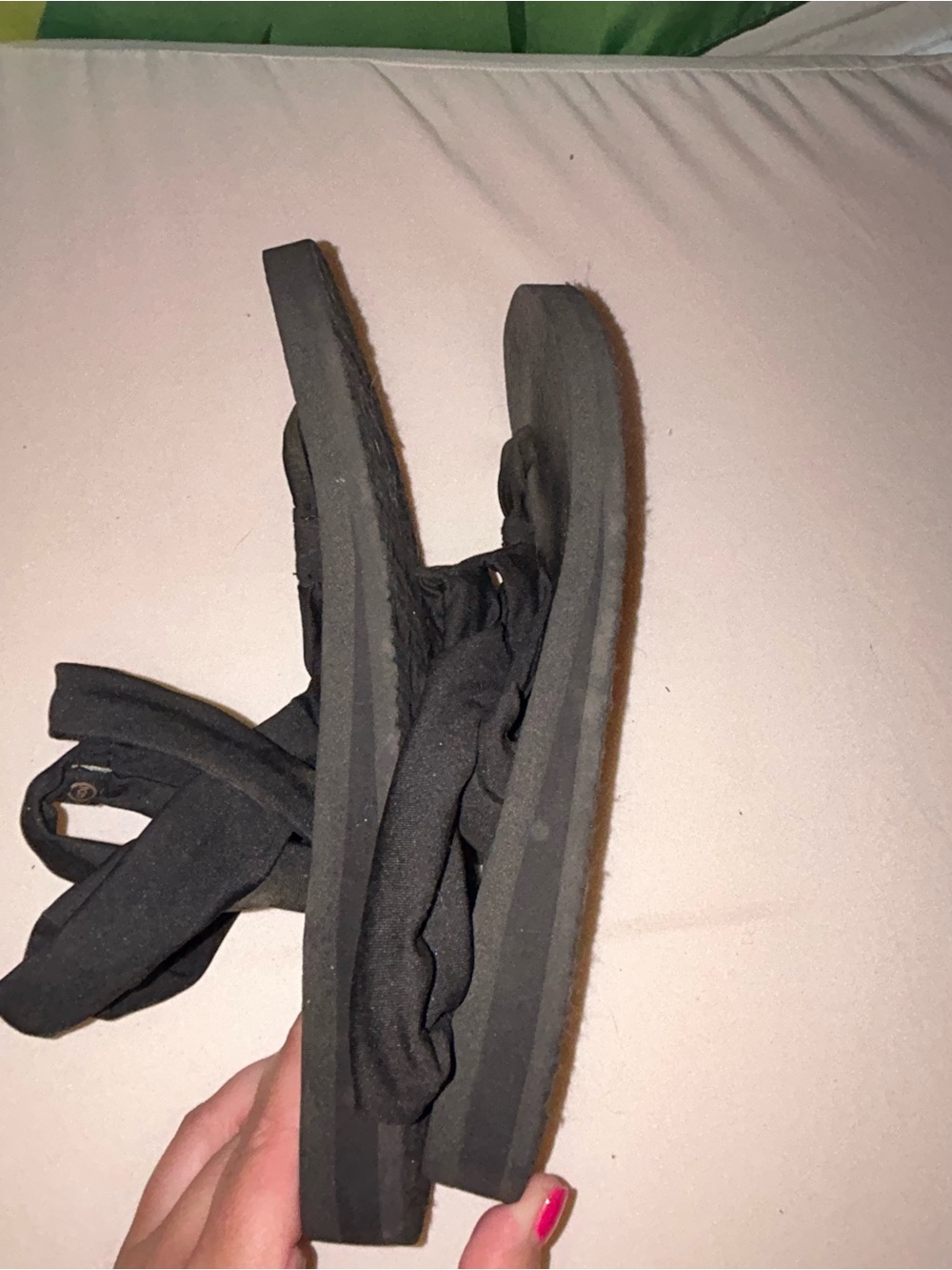 Skechers Black Twisted Fabric Flip-Flops - Picture 4 of 6